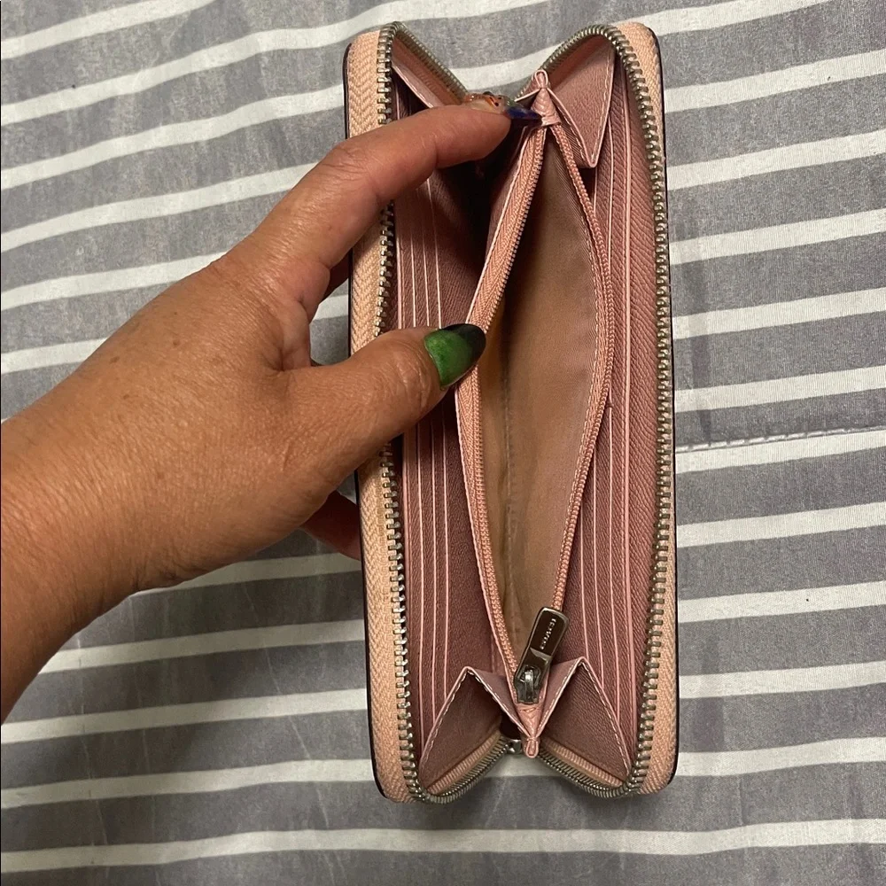 Coach Blush Leather Wallet - Picture 6 of 7